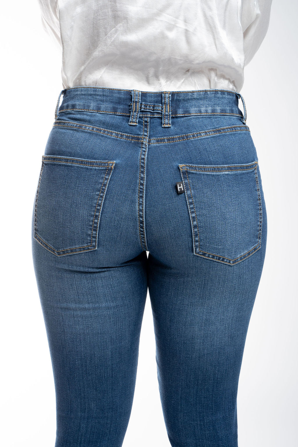 Genoveve Flare Light